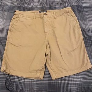 American Eagle size 36 Normal Cargo Shorts